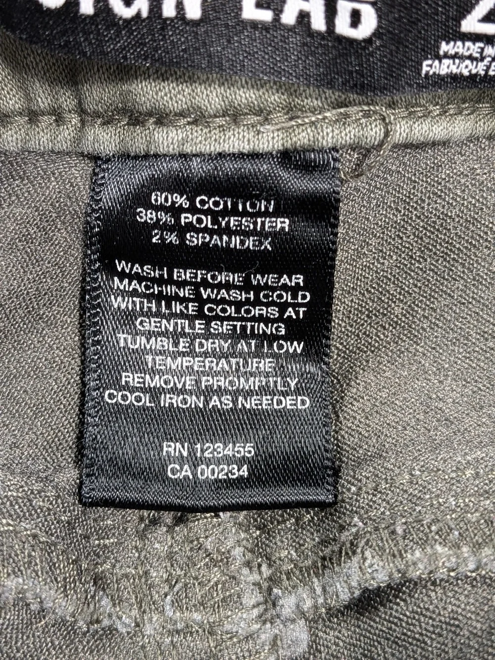 Design Lab Skinny Pants- with flaw - Picture 6 of 11